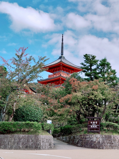 京都へ行こう　清水寺　秋空　都